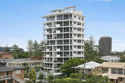Eden Apartments Unit 801 - Modern 2 bedroom apartment close to the beach with Wi-Fi
