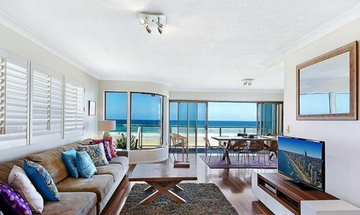 Gold Coast Beachfront Mansion - Photo2