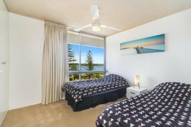 Kooringal unit 20 - Right on the beachfront in a central location Coolangatta - Photo3