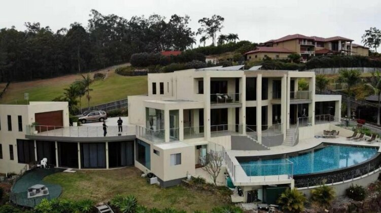 Luxury Villa in the Gold Coast
