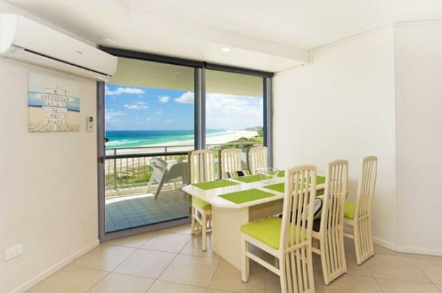 Oceanside Resort - Absolute Beachfront Apartments - Photo2