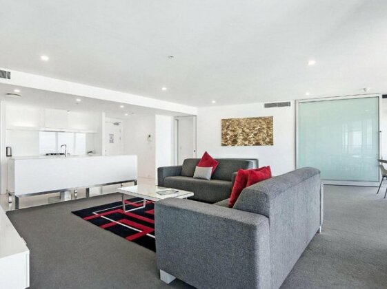 Private 2 Bed Ocean View in Q Surfers Paradise - Photo4