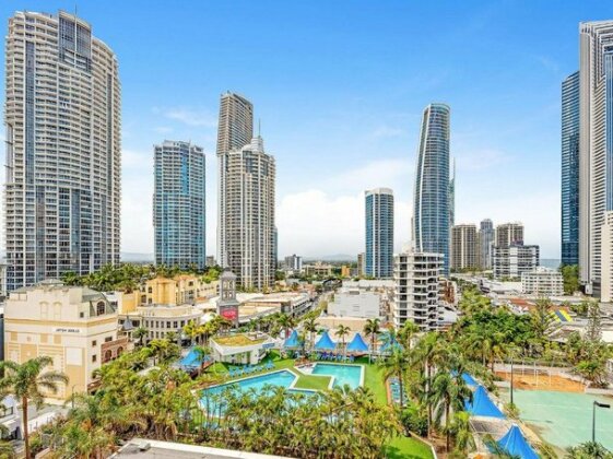 Private Apt In the Heart of Surfers Paradise
