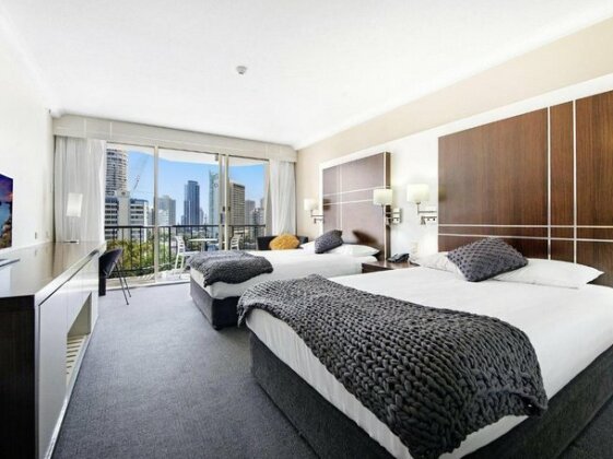 Private Apt In the Heart of Surfers Paradise - Photo2