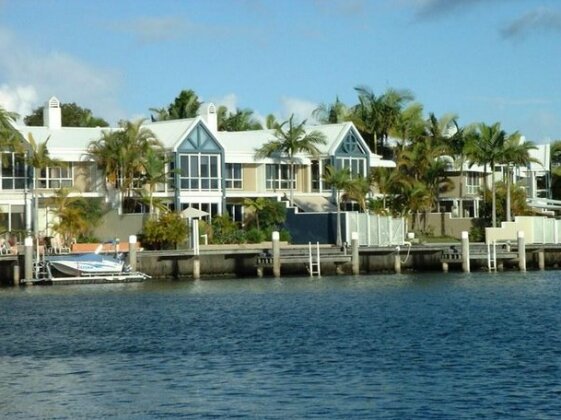 Sanctuary Cove Villas