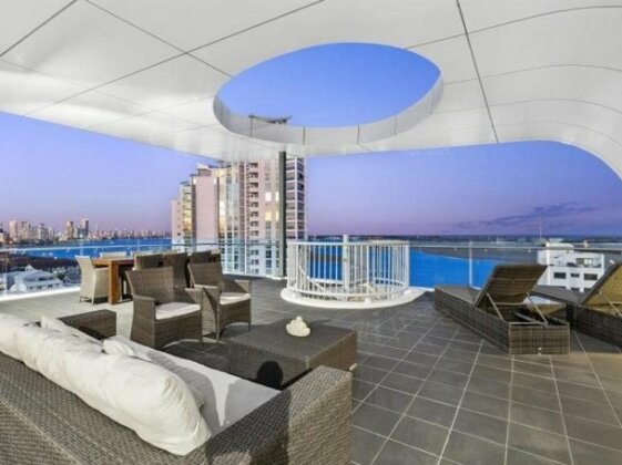 Stunning Penthouse Apartment With Rooftop Terrace - Labrador - Photo3