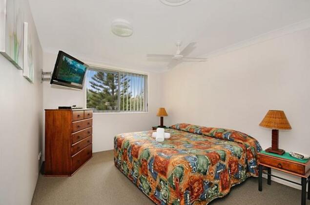 Surfers Beach Holiday Apartments - Photo3