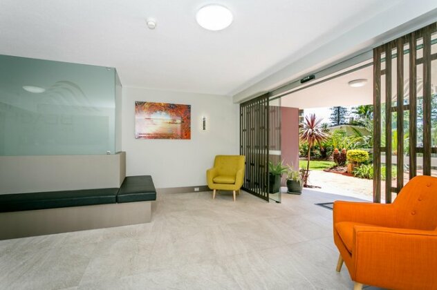 Surfers Beachside Holiday Apartments - Photo4