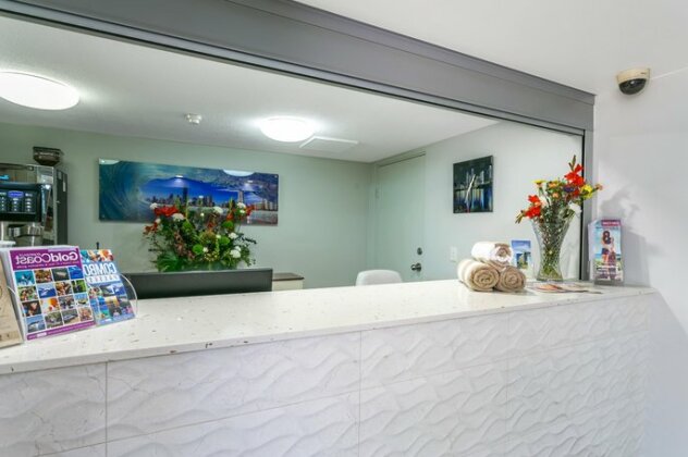 Surfers Beachside Holiday Apartments - Photo5