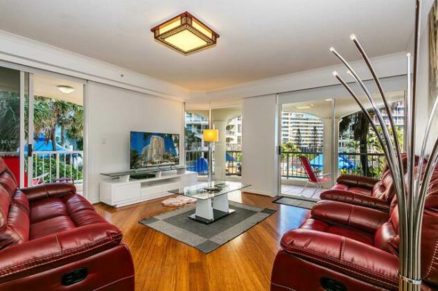 Upscale Apartment in Surfers Paradise - Photo3