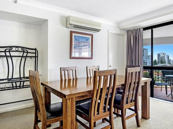 Victoria Square Apartments in the Heart of Broadbe - Photo4