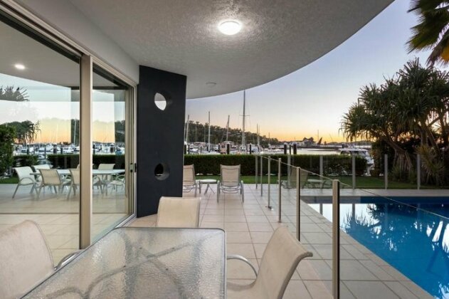 Pavillions 12 - Waterfront Spacious 4 Bedroom With Own Inground Pool And Golf Buggy - Photo3