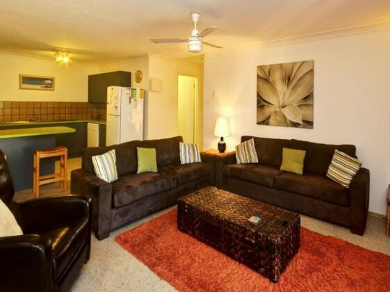 Apartment with Inground Pool - Photo2