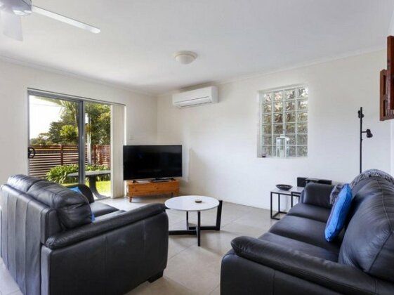 SeaChange Apartments - Photo2