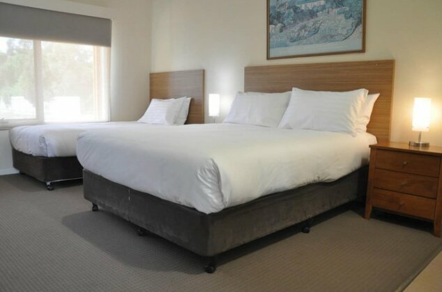 Bishop's Lodge Motor Inn - Photo4