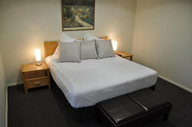 Bishop's Lodge Motor Inn - Photo5