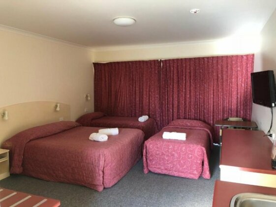 Outback Quarters- Motel Hay - Photo4