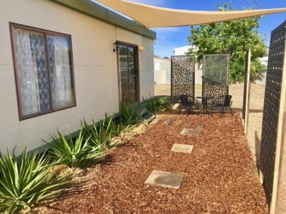 Cute Private Studio Flat with AIRCON - Photo2