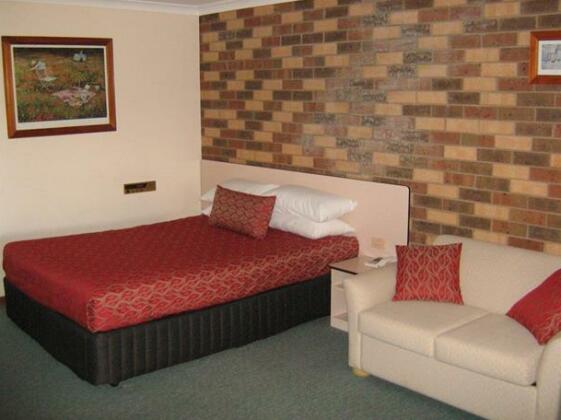 Highway Inn Motel - Photo5