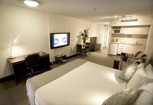 St Ives Motel Apartments - Photo3