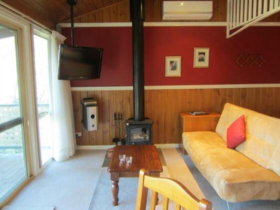 Willowlake Cottages - Photo2