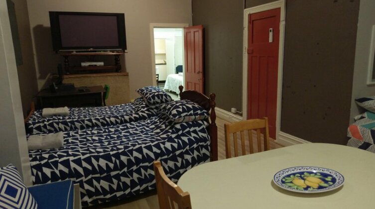 Ned's Studio Apartment 2 - Photo3