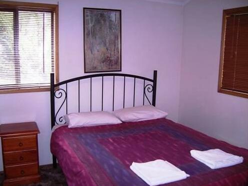 Whispering Pines 3 - Photo2