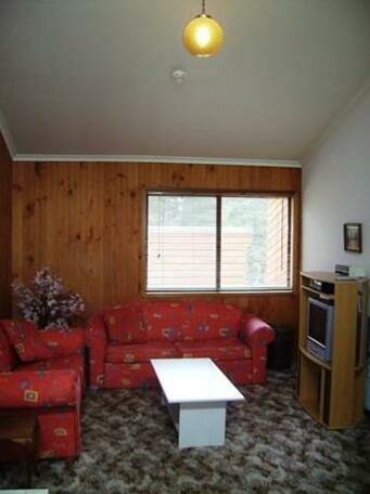 Whispering Pines 3 - Photo5