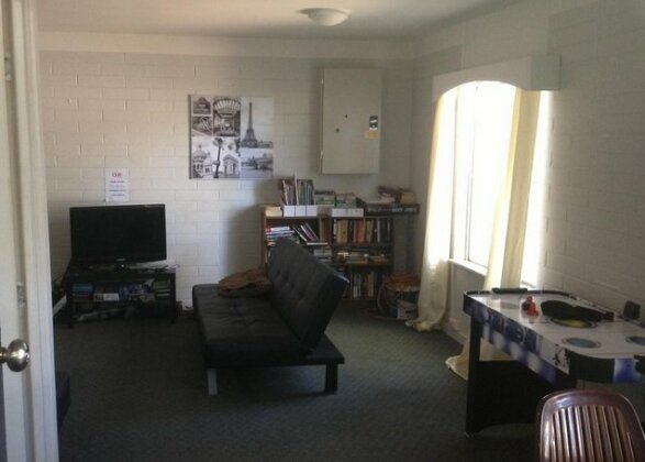 Karratha Backpackers - Photo3