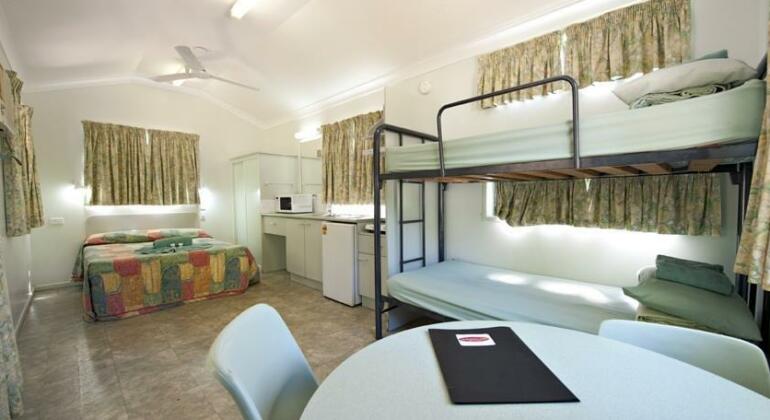 Knotts Crossing Resort - Photo5