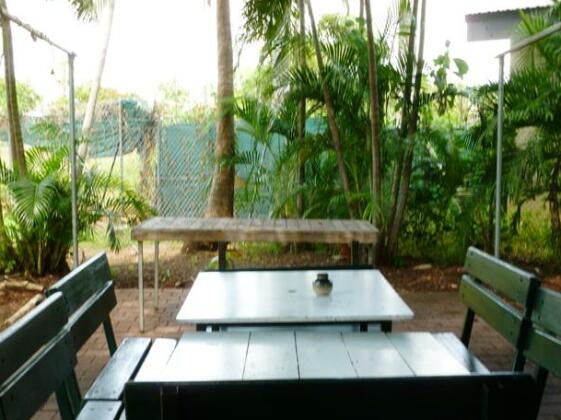 Palm Court Backpackers - Photo3