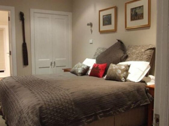 Rosefield Bed and Breakfast - Photo2