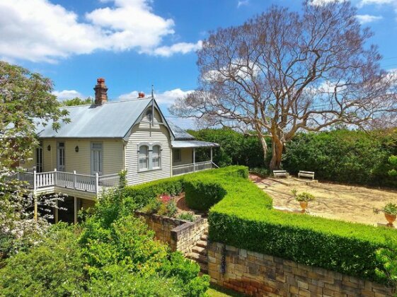 Plynlimmon-The Cottage at Kurrajong