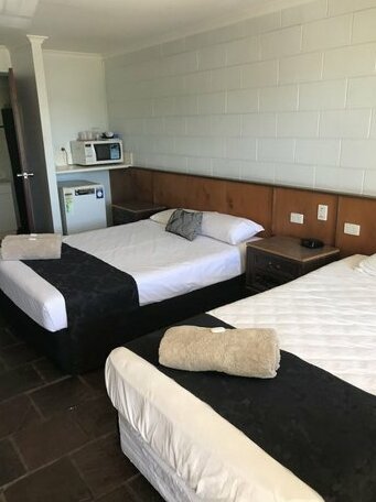 Central Motel Longreach - Photo4