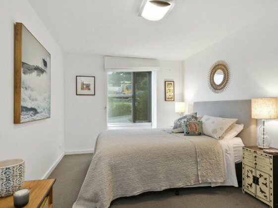 Point Grey Apartment One - Viewpoint - Photo2