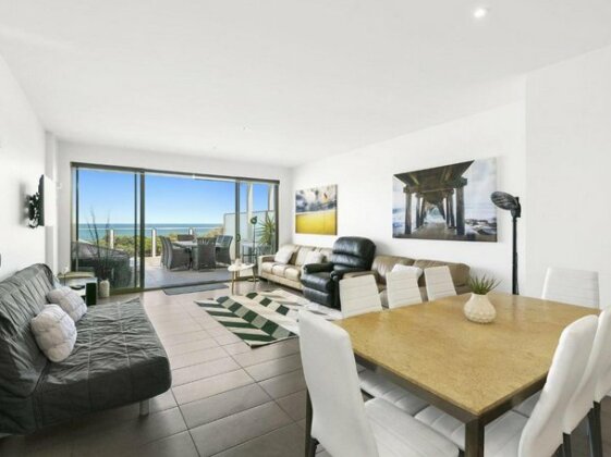 WATERFRONT THREE- In the heart of Lorne - Photo3