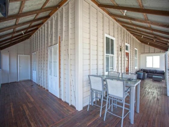 CBD Holiday Home - Photo2