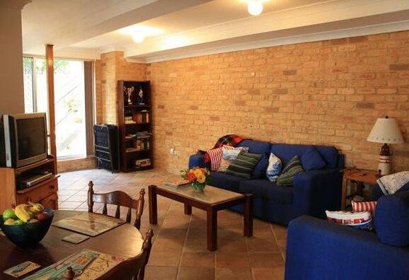 Lake House Bed and Breakfast Mannering Park - Photo4