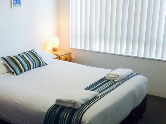 Coral Sea Apartments - Photo4
