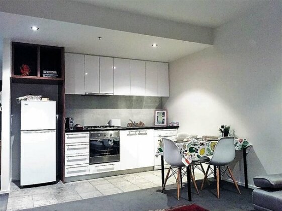 2 Bd Central Melbourne Apartment - Photo2