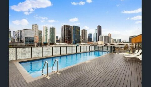 2bedroom Apartment With Views In Docklands Next To Cbd & Marvel Stadium