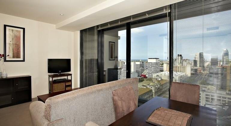 Astra Apartments Melbourne - Photo2