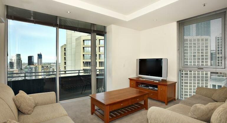 Astra Apartments Melbourne - Photo3