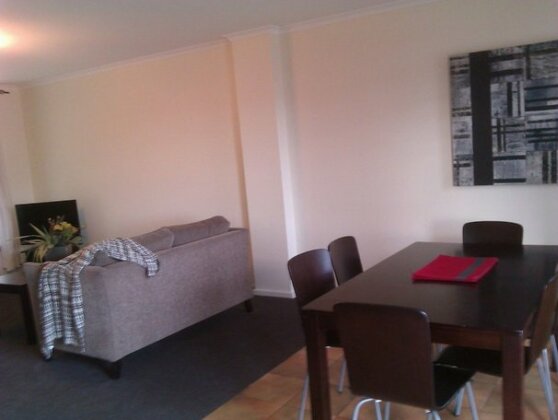 Australian Home Away @ Box Hill 32 - Photo4