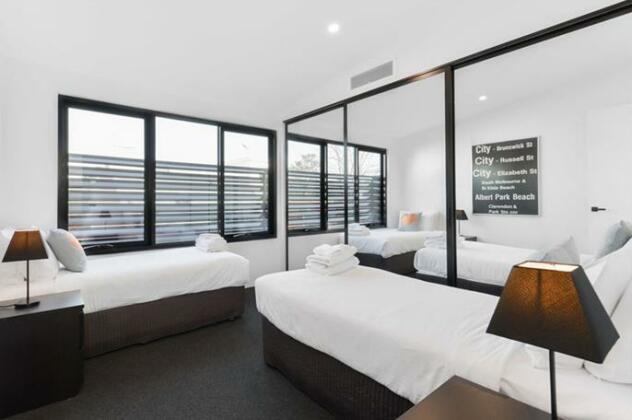 Boutique Stays - County Down Contemporary Port Melbourne Home - Photo4