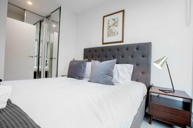 City Living@Best Location With 2 Beds In Melbourne