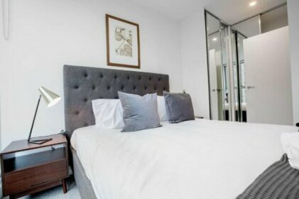 City Living@Best Location With 2 Beds In Melbourne
