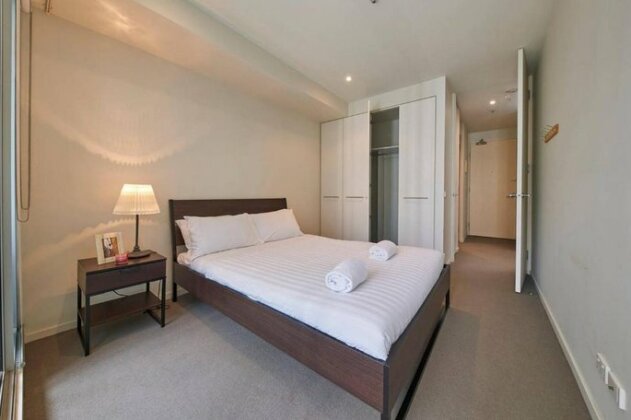 Convenient & Modern 1 Bed Apartment Docklands - Photo3