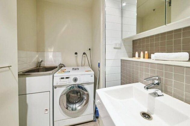 Convenient & Modern 1 Bed Apartment Docklands - Photo4