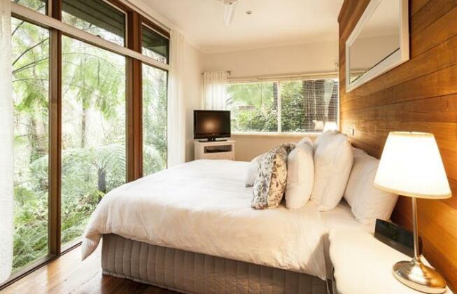 Cottage in the Forest - Photo2